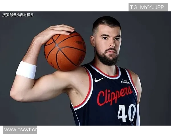 祖巴茨休赛期成功减重八磅身体轻盈力量提升显著 祖巴茨休赛期成功减重八磅身体轻盈力量提升显著