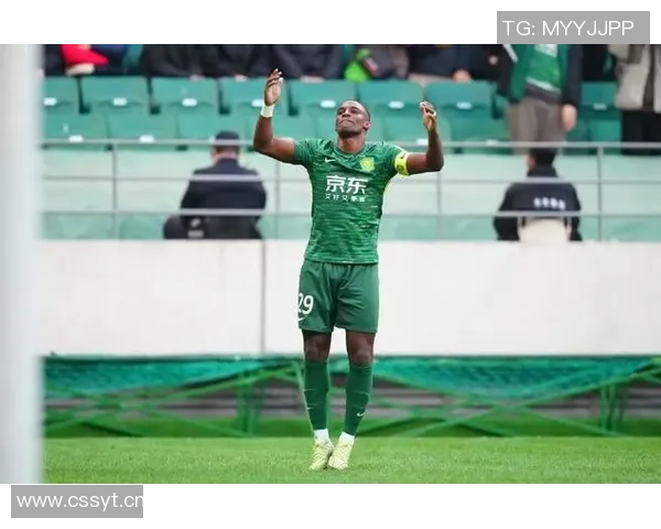 法比奥逆袭成中超金靴赛后感动落泪展现真情与坚持