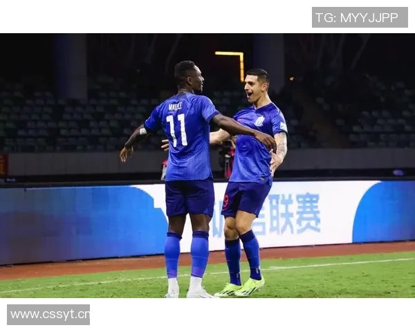 申花强势开局马纳法助攻路易斯破门球队2-0领先首尔