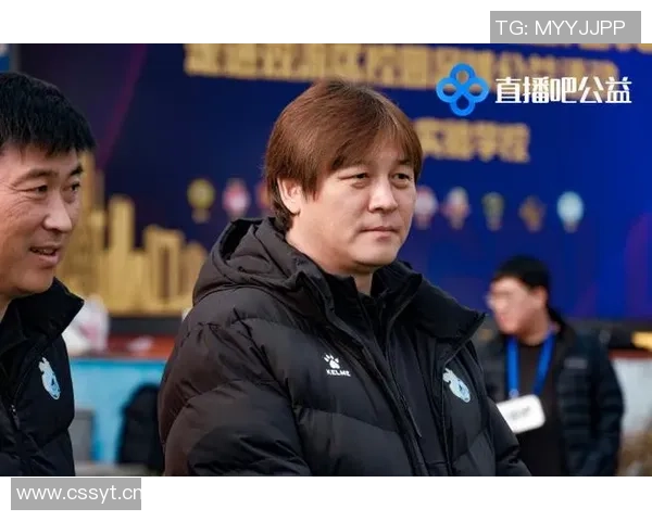 直播吧公益活动走进成都校园杨晨徐亮携手共筑体育梦想