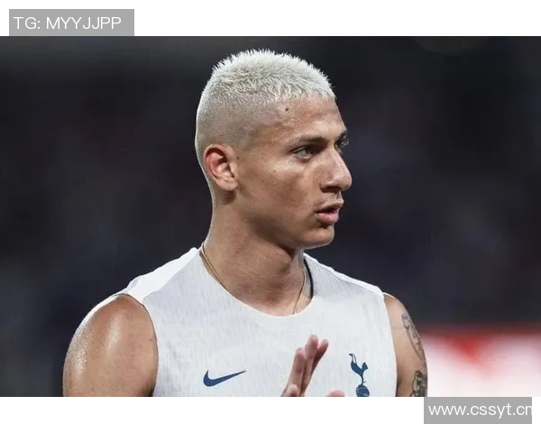 理查利森成为第五位在英超出场250次的巴西球员荣耀时刻 理查利森成为第五位在英超出场250次的巴西球员荣耀时刻