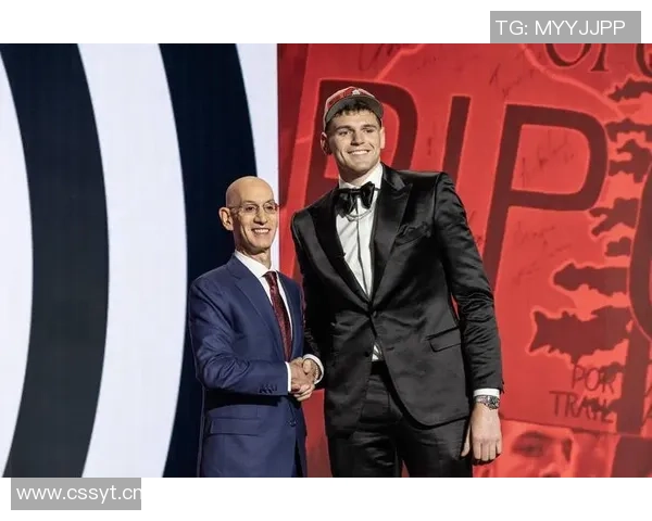 克林根表现平平仅得2分却抢下9篮板球队需更多贡献