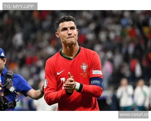 葡萄牙主帅回应C罗观战问题称此举不尊重球员应停止讨论